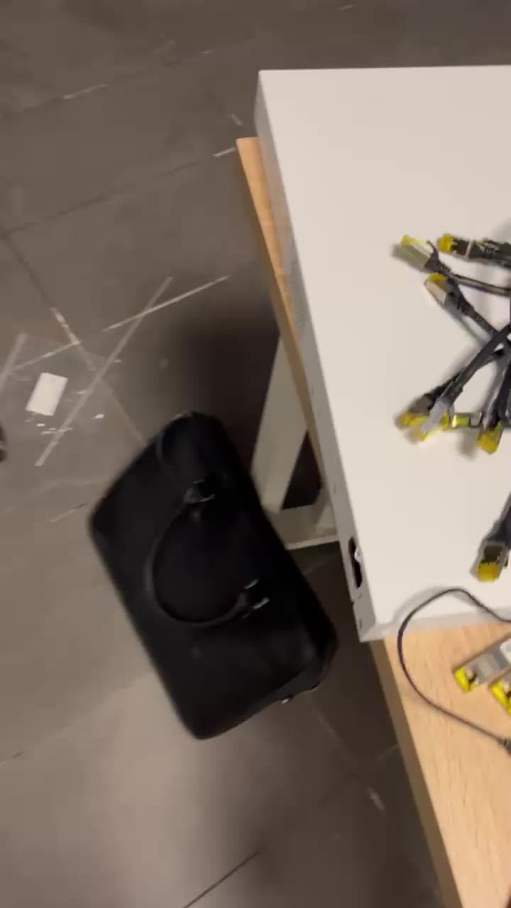 Vidéo de la baie de brassage existante, évaluée avant intervention.